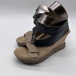 Modzori Women's Verona Reversible Vegan Wedge Black ,Gold flips to Black‎ Sz 9